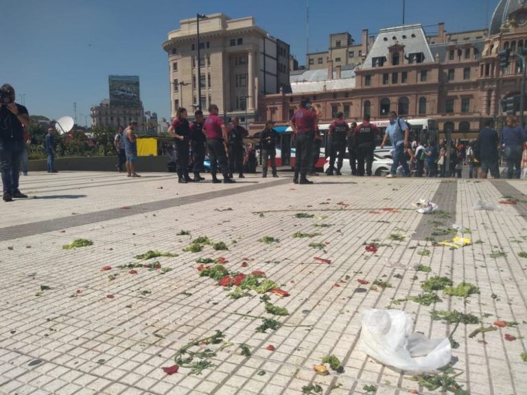 Gobierno porteño reprime a productores que hacían un feriazo en Argentina