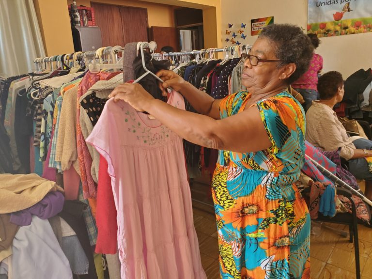 Centro de la Mujer Dominicana realiza en PR bazar pro fondos