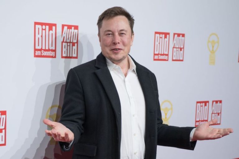 «Elimina Facebook»: la grave advertencia de Elon Musk