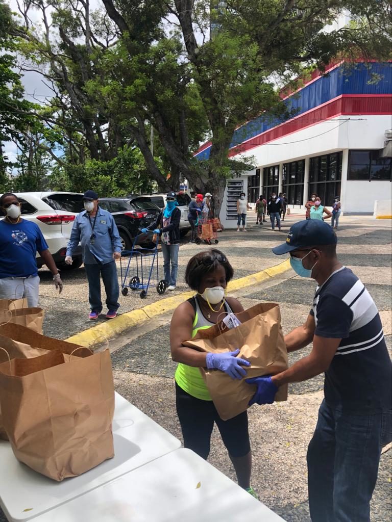 INDEX y Consulado de R.D auxilian a dominicanos escasos de alimentos en Puerto Rico por COVID 19