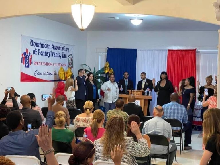 Juramentaron nueva directiva de la Asociación Dominicana de Pennsylvania.