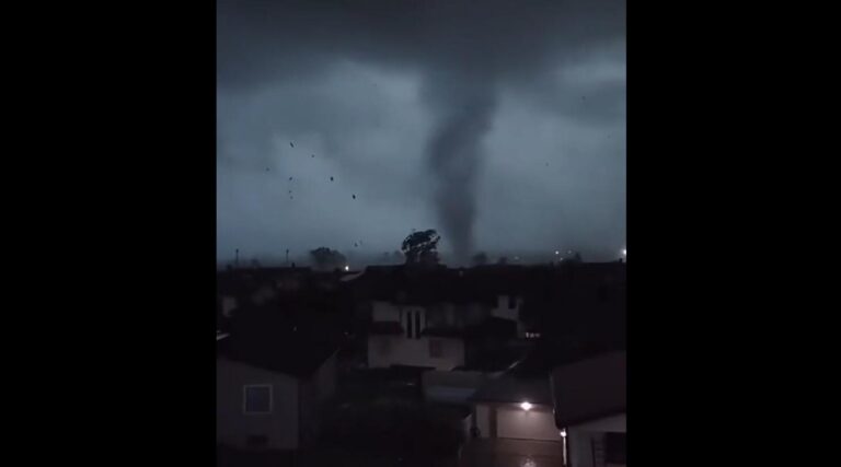 El impactante video del tornado que azotó Milán y provocó destrozos