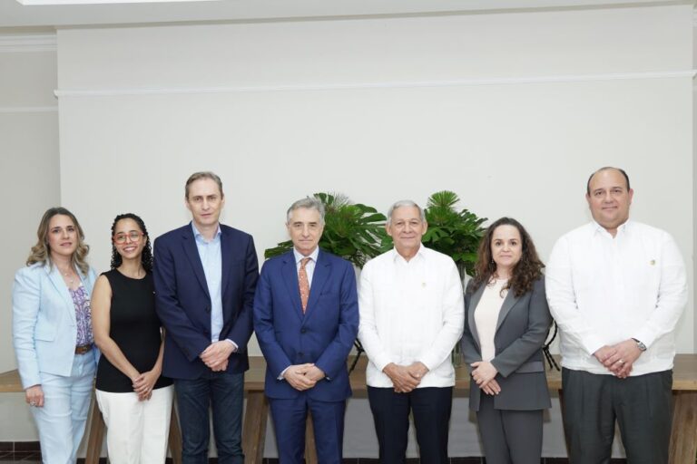 BANFONDESA y la Unión Europea exploran alianzas estratégicas para impulsar la inclusión financiera y la sostenibilidad